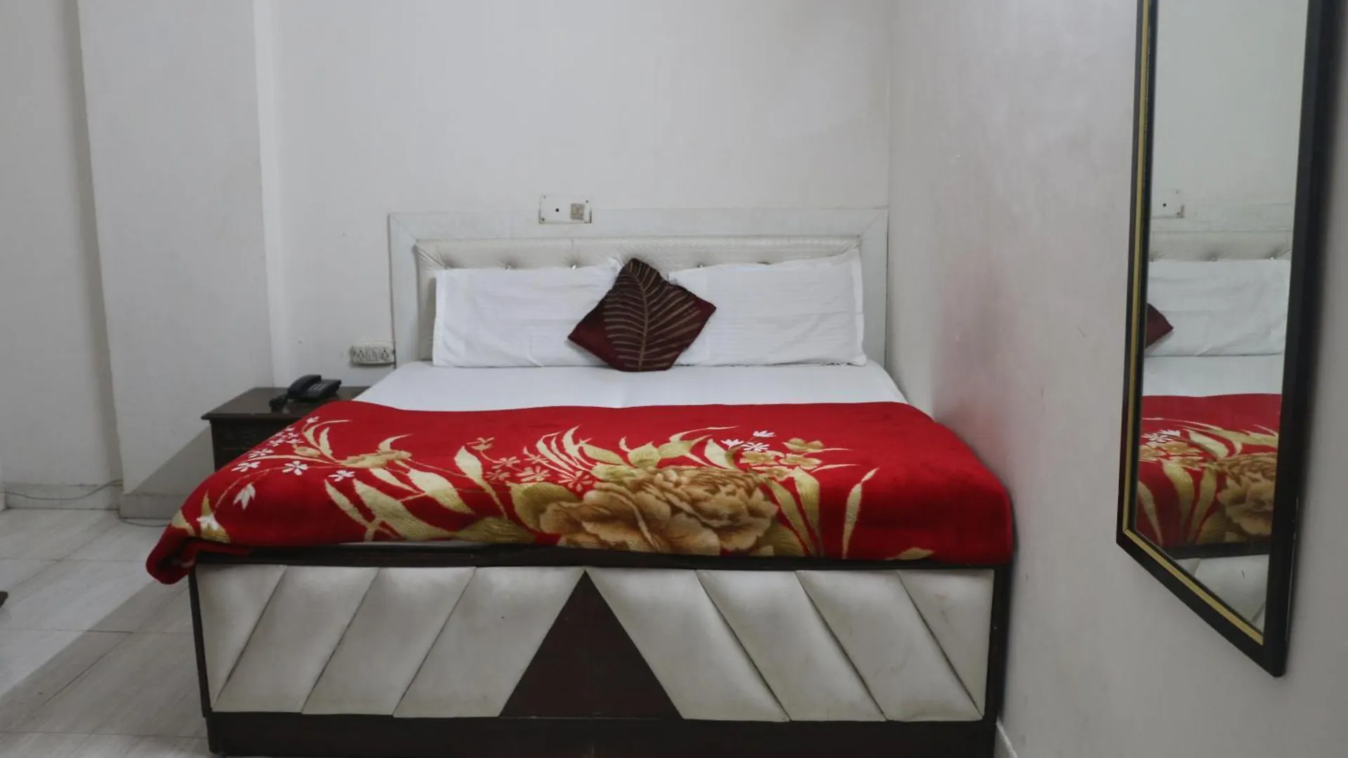 *** Hotel Swisston Palace Delhi  India