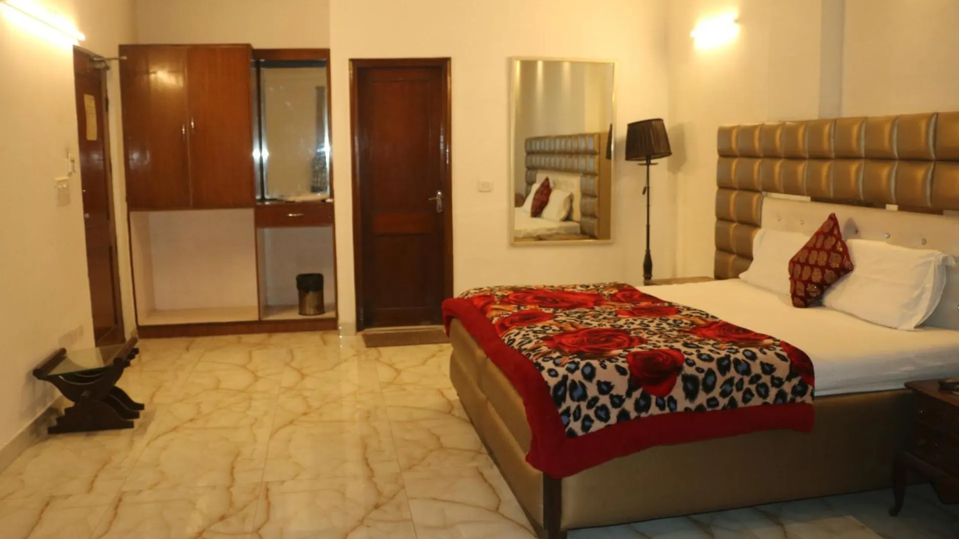 Swisston Palace Delhi  3*, Delhi (National Capital Territory of India)